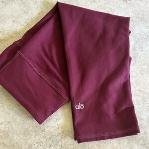 Alo Capri Leggings